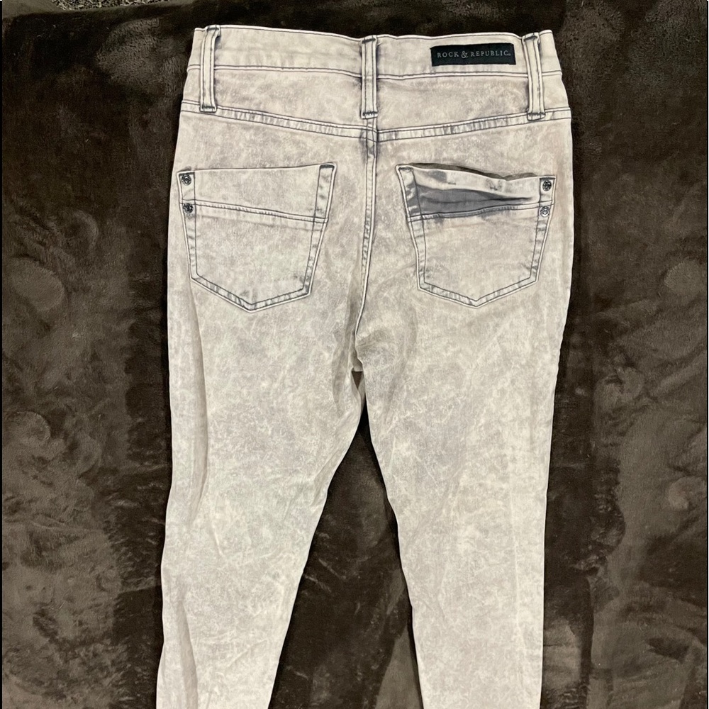 Mid Rise/high Rise skinny jeans! - Picture 5 of 8